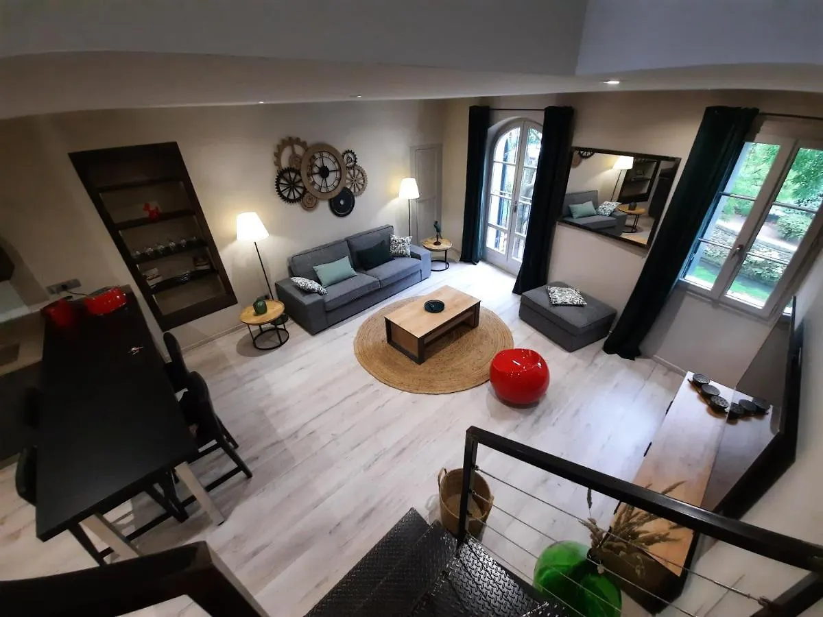 Appartement Le Loft sur les quais à LʼIsle-sur-la-Sorgue