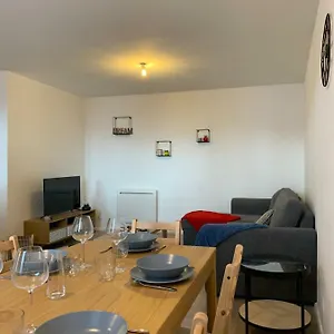 Situé Dans L'hyper-centre D'auray , Auray France